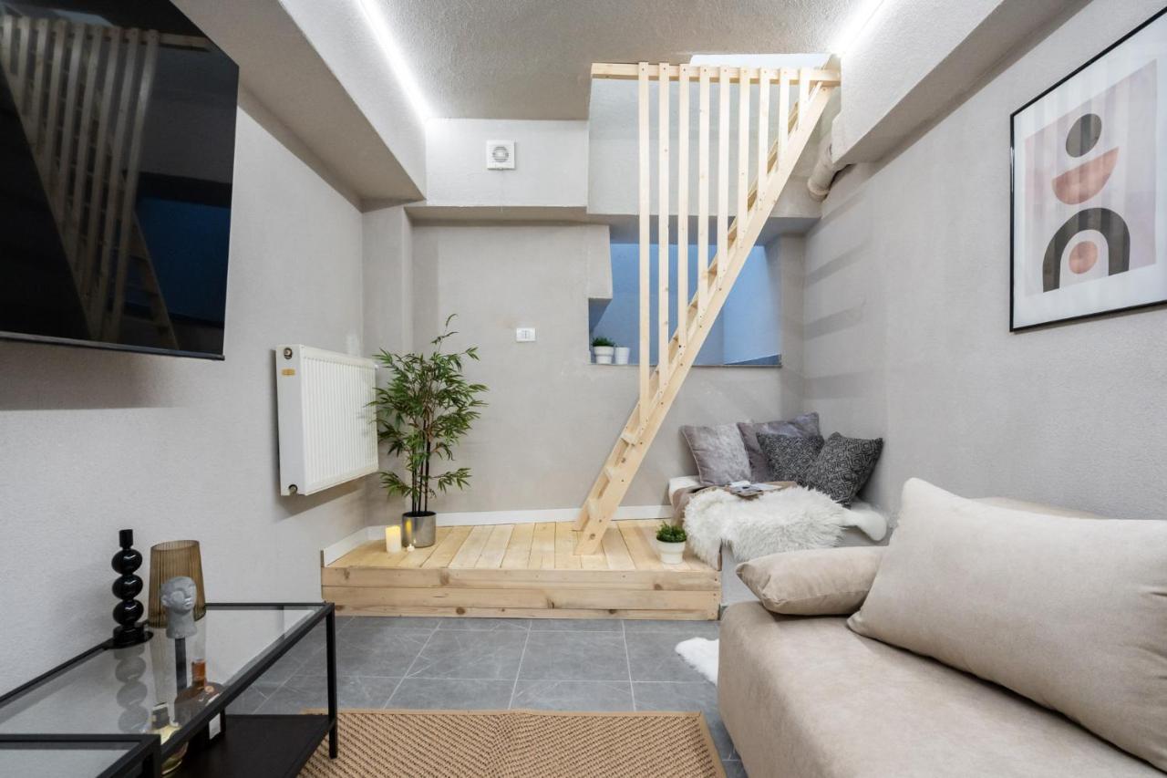 Four Bedroom Apartment, Old Town Бухарест Экстерьер фото